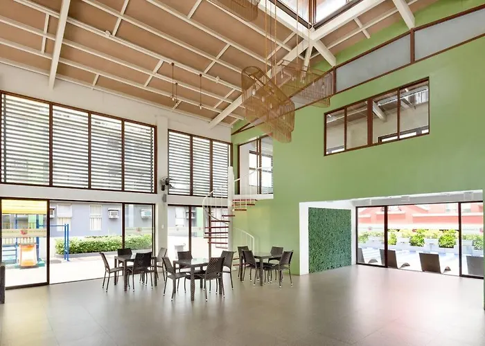 Spacious 2br W/ Free Pool Access&parking